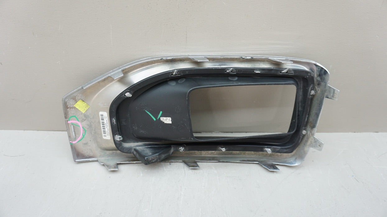2015-2020 GMC YUKON FRONT RIGHT PASSENGER SIDE FOG LAMP BEZEL TRIM OEM 22936427