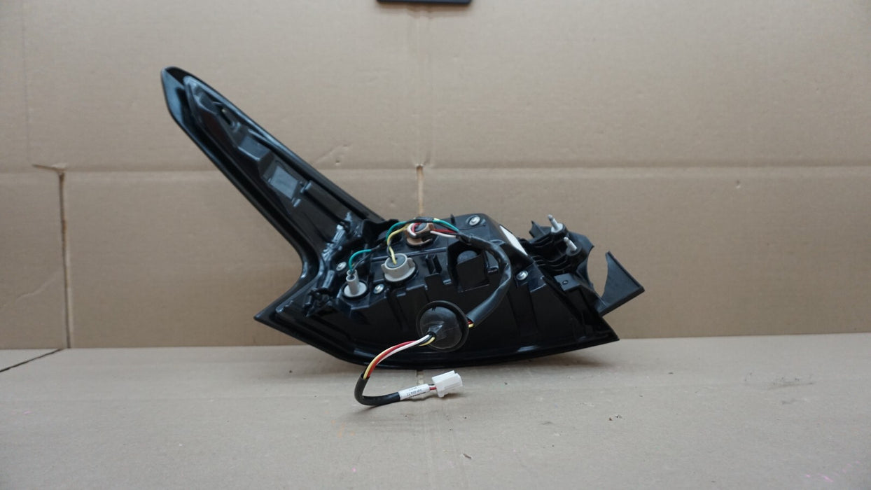 2019-2021 NISSAN ALTIMA REAR RIGHT PASSENGERS SIDE TAIL LIGHT OEM 19 20 21