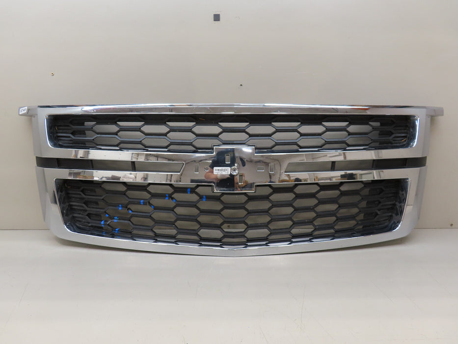 2015-2020 CHEVROLET TAHOE/SUBURBAN FRONT RADIATOR GRILL GRILLE OEM 23440914