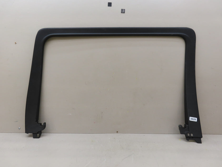 2022 2023 CADILLAC ESCALADE ESV REAR WINDOW MOLDING OEM 84225775