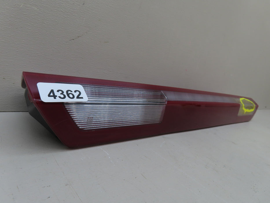 2019-2023 CHEVROLET GMC SILVERADO/SIERRA 3RD BRAKE TAIL LIGHT OEM 84419006