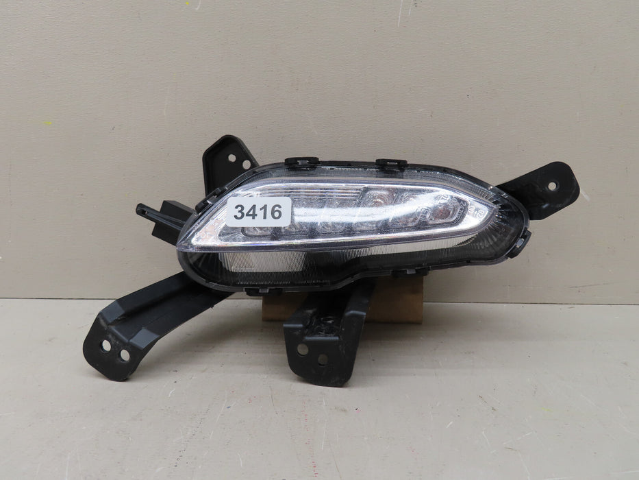 2018 2019 HYUNDAI ELANTRA FRONT RIGHT PASSENGER FOG LIGHT LED OEM 92208-G3