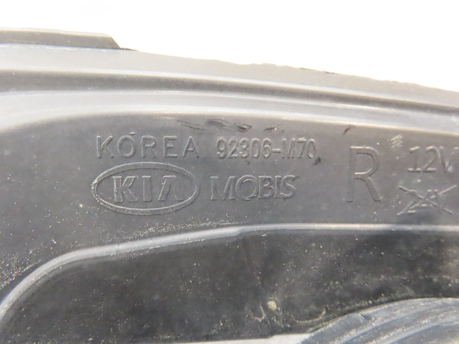 2019-2021 KIA FORTE FRONT RIGHT FOG LIGHT OEM 92306-M70