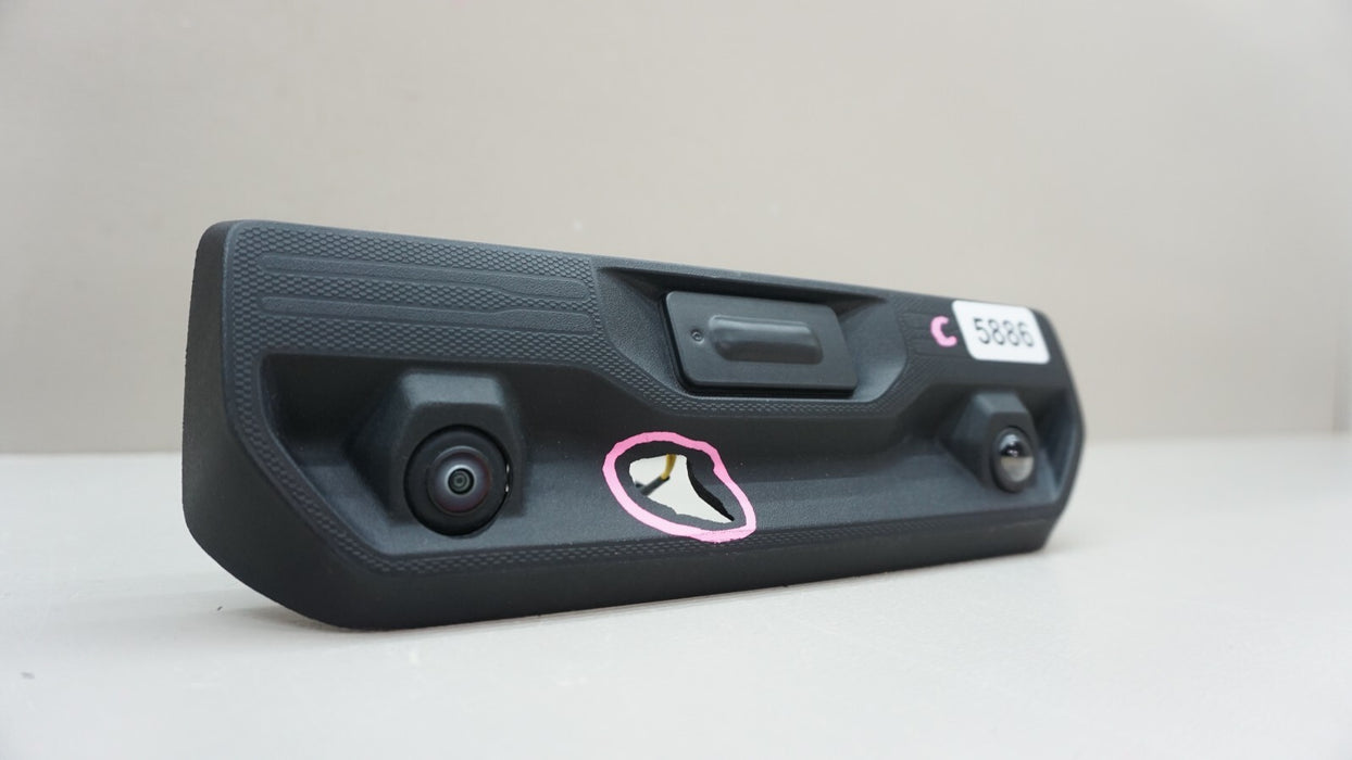 2019-2023 GMC SIERRA 2500 3500 REAR TAIL GATE HANDLE W/T CAMERAS OEM