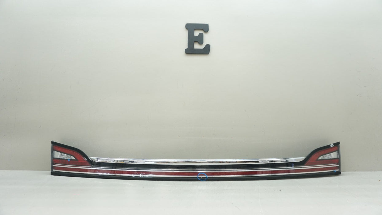 2019-2023 LINCOLN NAUTILIUS REAR CENTER TAIL LIGHT LAMP OEM KA1B13A565A
