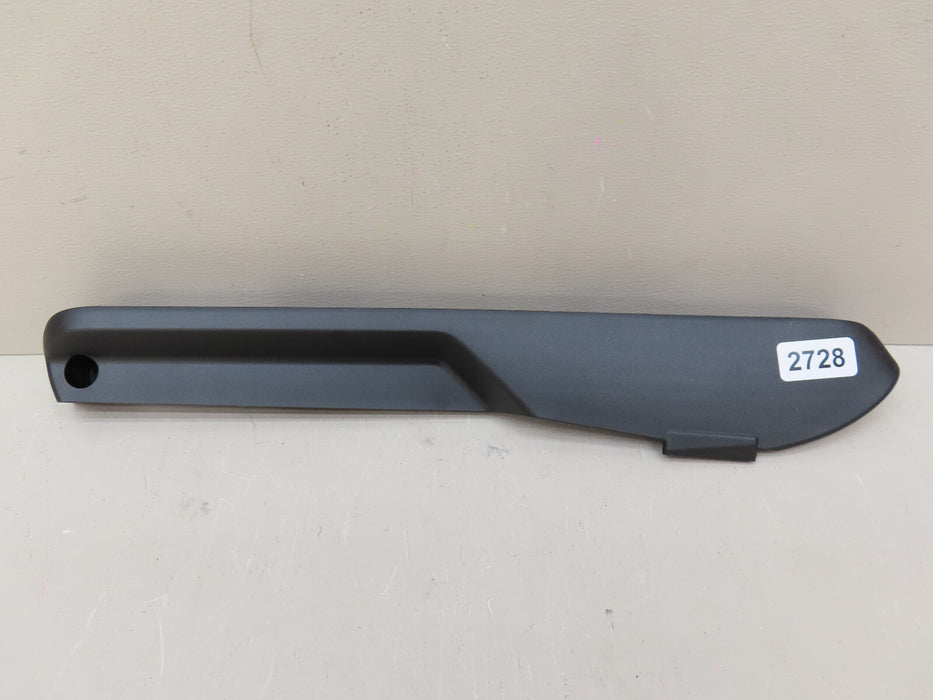 2021-2023 CHEVROLET SUBURBAN FRONT RIGHT LOWER RAIL SEAT COVER OEM 969789283