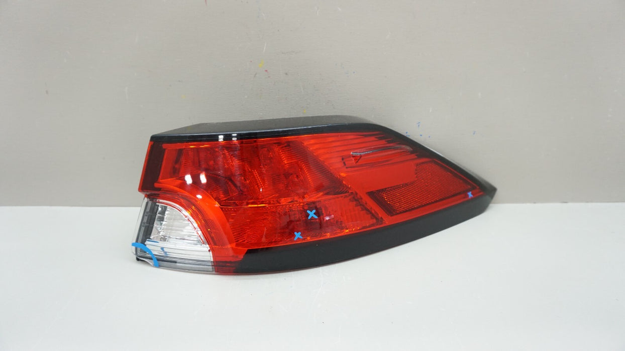 2022-2023 TOYOTA COROLLA CROSS REAR RH RIGHT PASSENGER SIDE OUTER TAIL LIGHT OEM