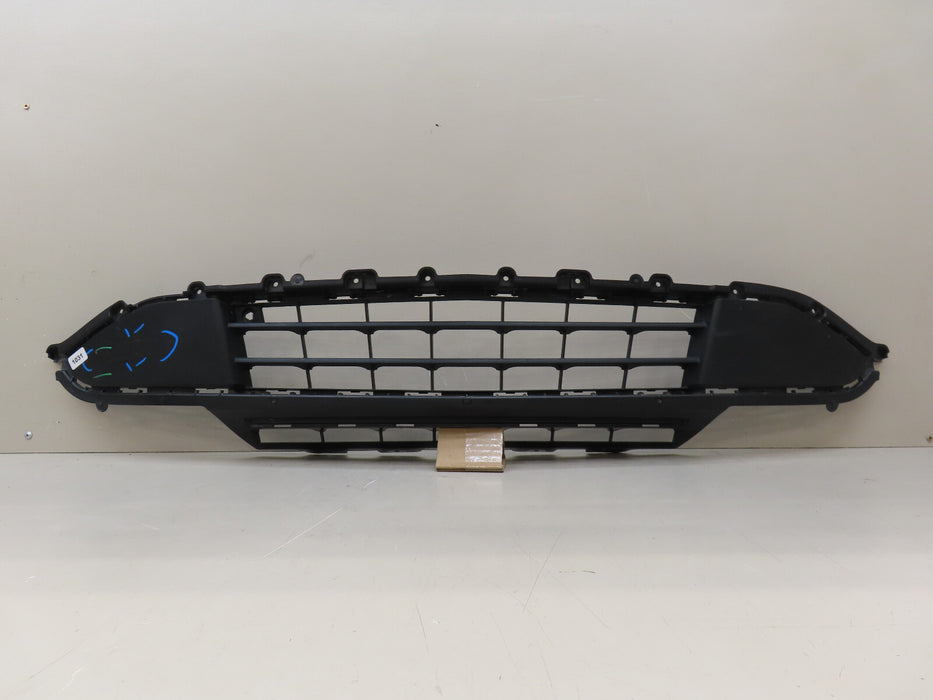 2018-2020 CHEVROLET TRAVERSE FRONT LOWER BUMPER GRILL GRILLE COVER OEM 84402021