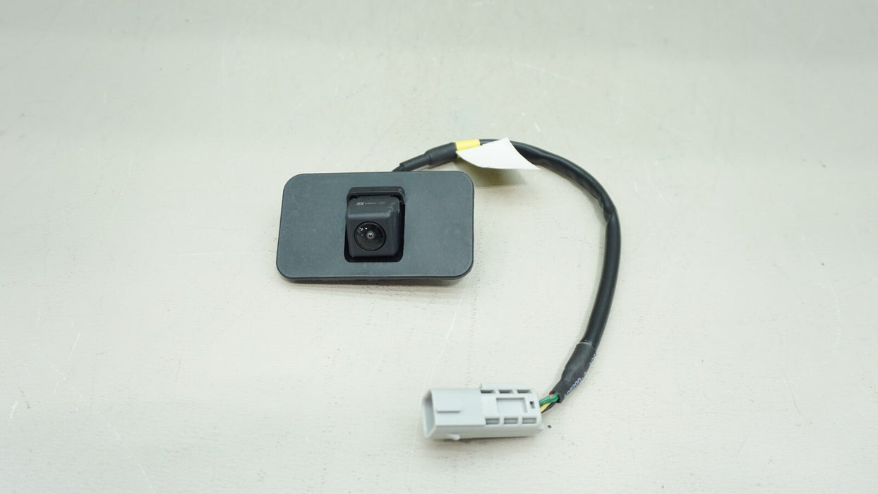 2015-2020 ESCALADE SUBURBAN TAHOE YUKON REAR VIEW PARK ASSIST CAMERA AFTERMARKET