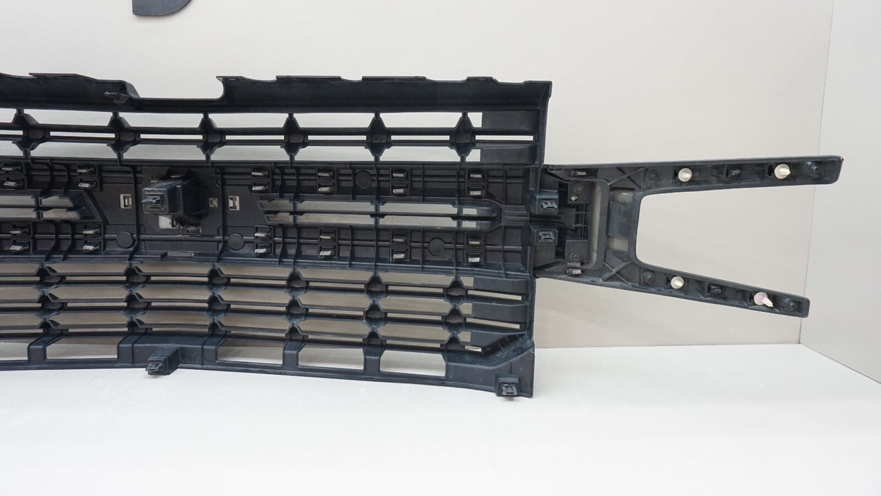 2019-2021 CHEVROLET SILVERADO 1500 FRONT CENTER GRILLE GRILL OEM 84128450