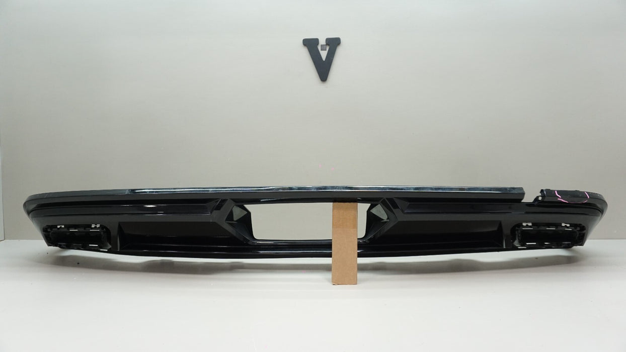 2018-2023 VOLKSWAGEN ATLAS REAR LOWER BUMPER COVER VALANCE OEM 3CN807568
