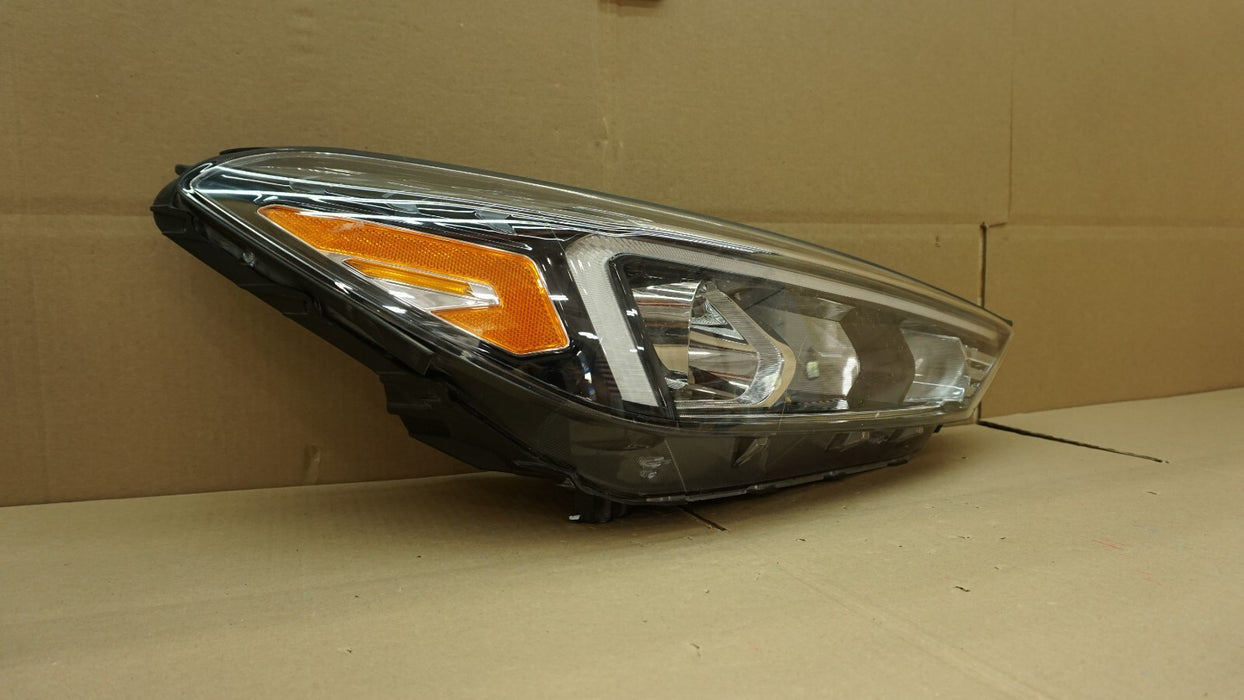 2019-2021 HYUNDAI TUCSON FRONT RIGHT PASSENGER SIDE HEADLIGHT HEAD HALOGEN OEM