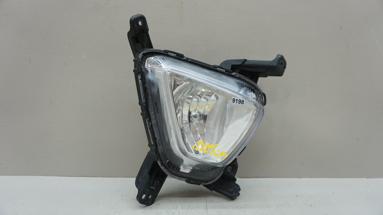 2016-2018 KIA SORENTO FRONT RIGHT PASSENGER SIDE FOG LIGHT OEM 16 17 18