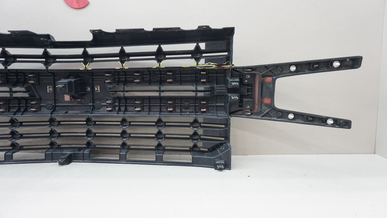 2019-2021 CHEVROLET SILVERADO 1500 FRONT RADIATOR GRILLE 84128450 OEM