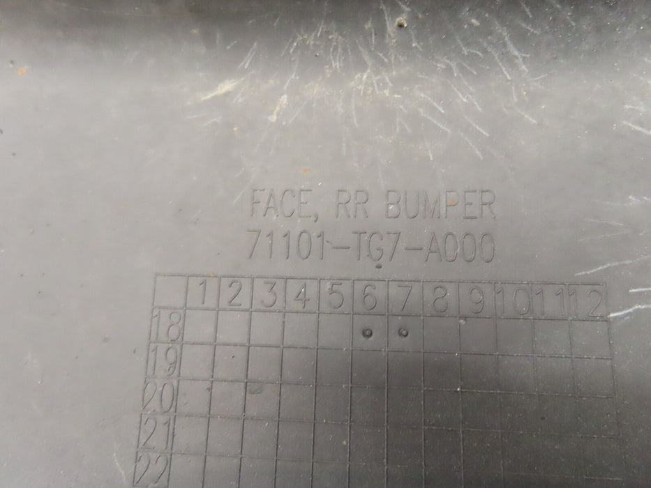 2019-2021 HONDA PILOT REAR UPPER BUMPER COVER OEM 71101-TG7-A000