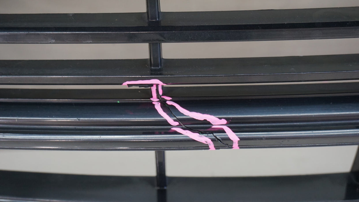 2019-2021 GMC TERRAIN FRONT UPPER BUMPER RADIATOR GRILLE W/ EMBLEM OEM 23196293