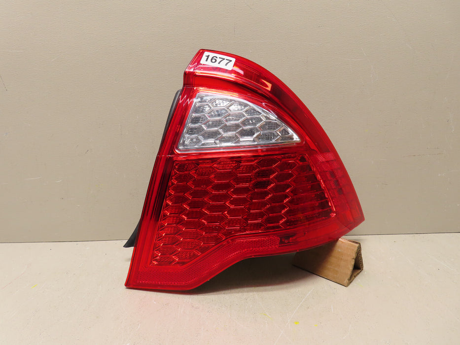 2010 2011 2012 FORD FUSION RIGHT PASSENGER SIDE TAIL LIGHT LAMP OEM