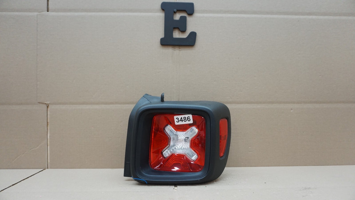 2015-2020 JEEP RENEGADE REAR RIGHT PASSENGERS TAIL LIGHT OEM 15 16 17 18 19 20