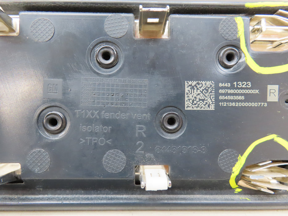 2019-2022 GMC SIERRA 1500 FENDER VENT FRONT RIGHT PASSENGER SIDE OEM 84431323