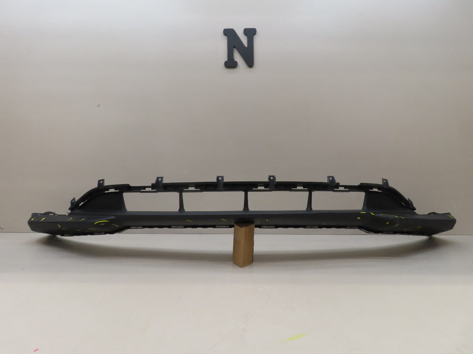 2016-2017 2018 CHEVROLET MALIBU FRONT LOWER BUMPER COVER VALANCE OEM 23478398