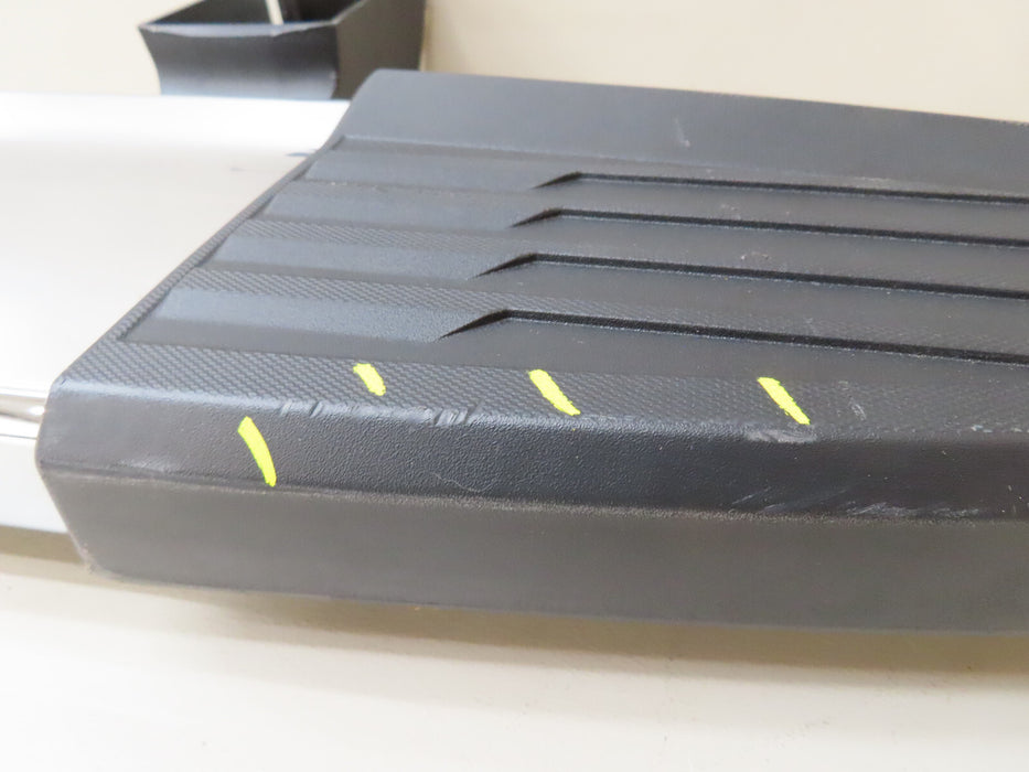 2019-2022 GMC SIERRA 1500 RIGHT PASSENGER SIDE RUNNING BOARD CREW CAB OEM