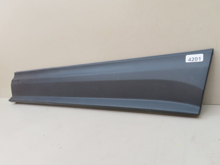 2019-2023 CHEVROLET EQUINOX FRONT RIGHT PASSENGER LOWER DOOR MOLDING OEM