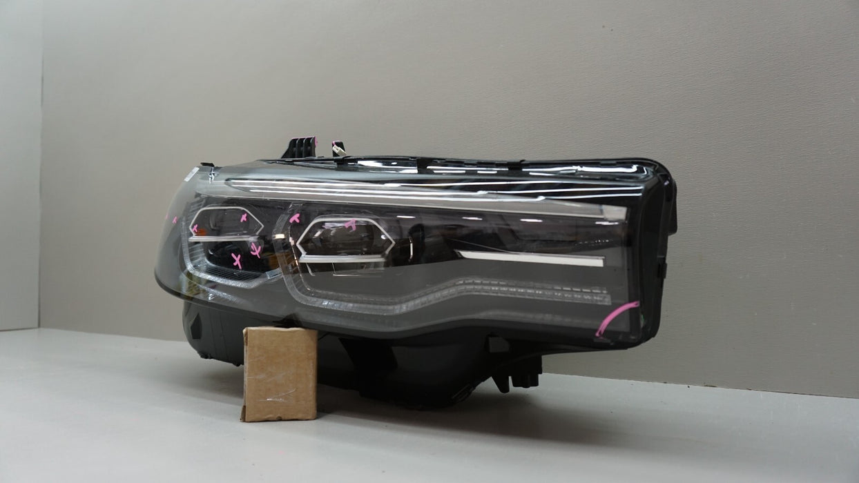2019-2022 BMW X7 G07 FRONT RIGHT PASSENGER SIDE HEADLIGHT LED OEM 20 21