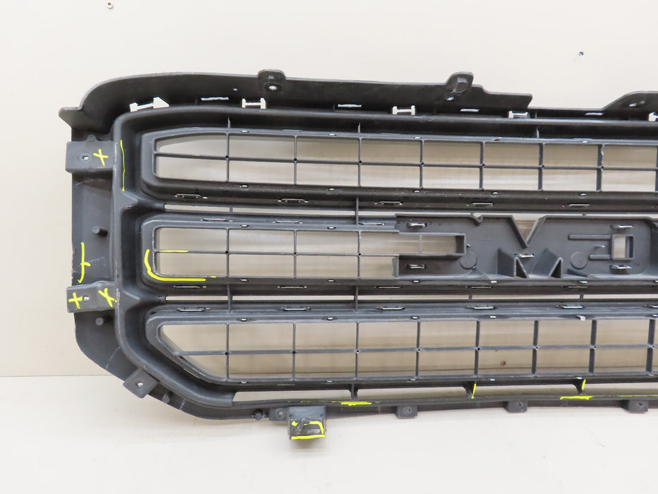 2015-2020 GMC YUKON XL FRONT RADIATOR GRILLE GRILL  OEM
