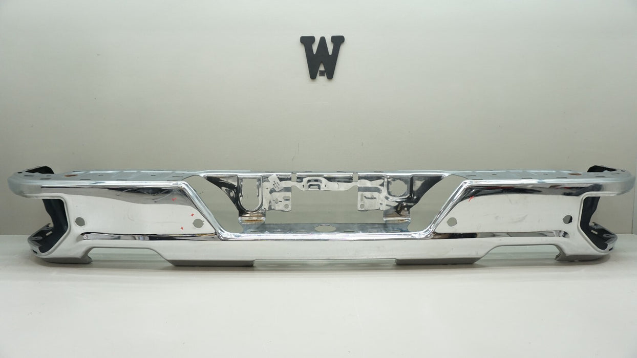 2019-2022 CHEVROLET SILVERADO GMC SIERRA 1500 REAR BUMPER METAL OEM 84429050
