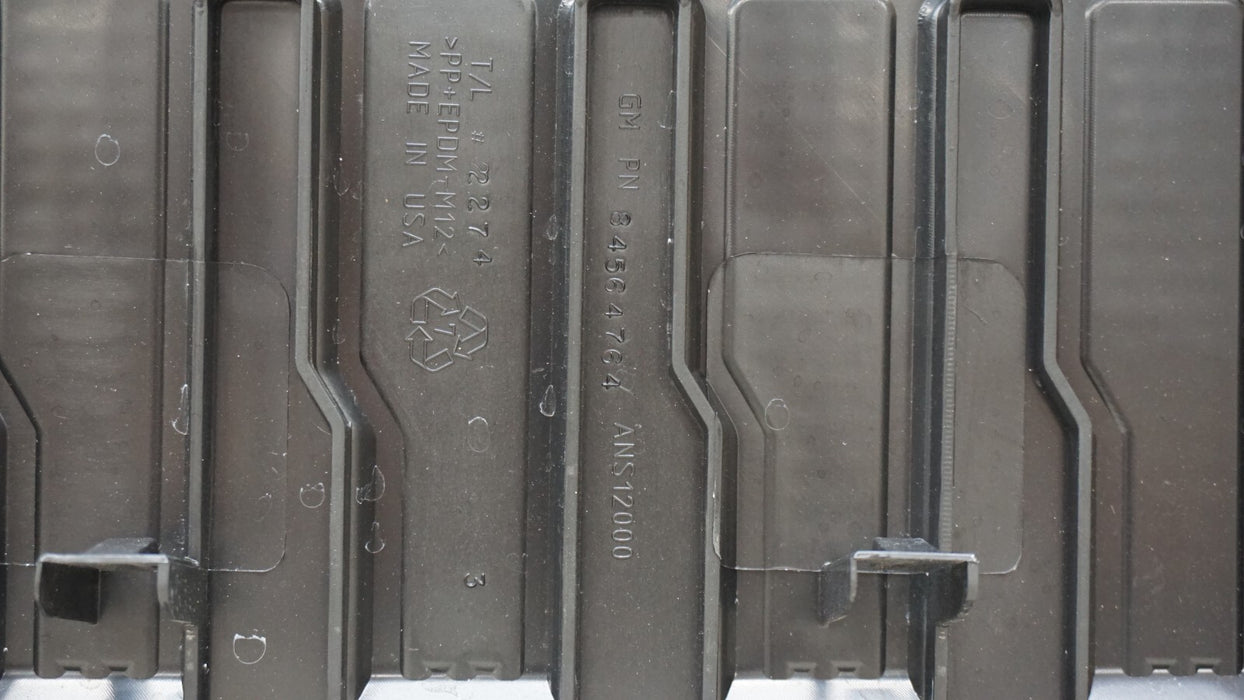 2019-2022 GMC SIERRA REAR BUMPER FACIA STEP PAD COVER OEM 84564764