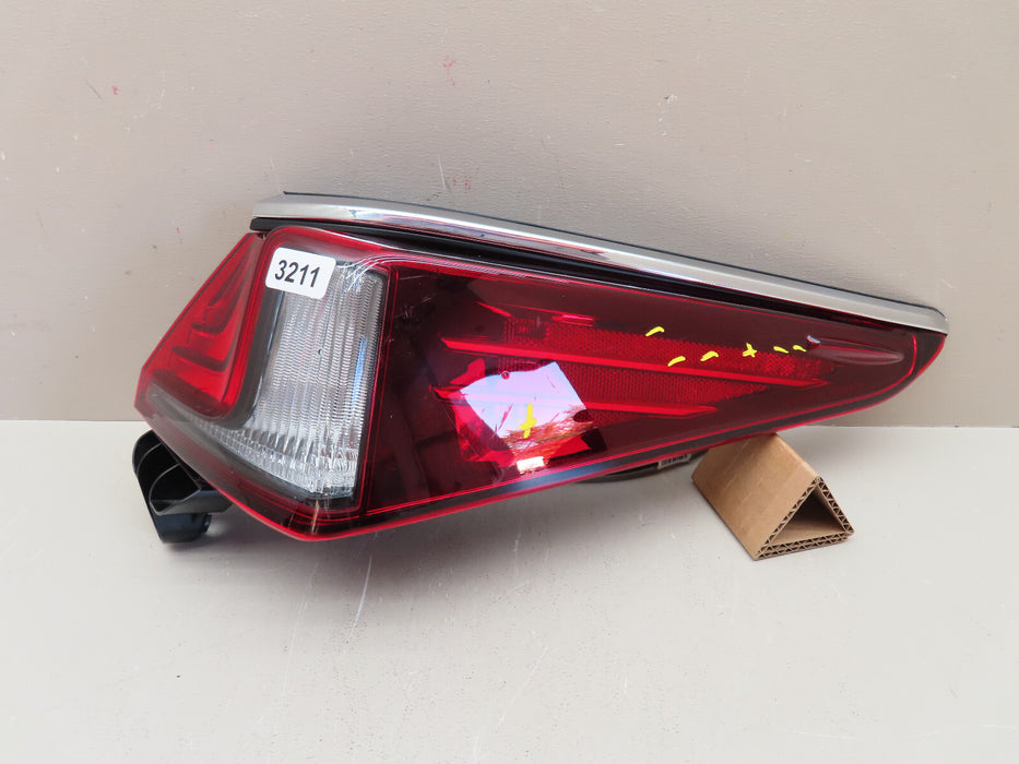 2019 2020 LEXUS ES350 ES300H REAR RIGHT PASSENGER TAIL LIGHT OEM