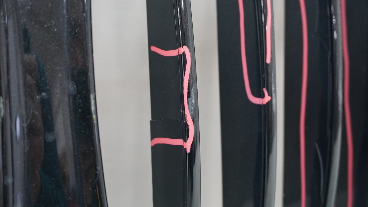 2019-2021 BMW X5 G05 FRONT CENTER RADIATOR GRILLE OEM 7454887