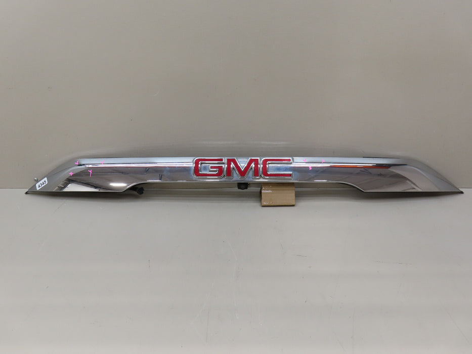 2017-2018 GMC ACADIA REAR TRUNK LIFTGATE MOLDING TRIM CHROME W/ CAMERA OEM