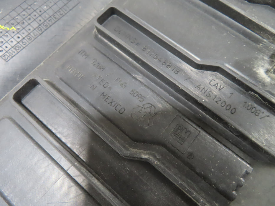 2019-2021 CHEVROLET SILVERADO REAR BUMPER COVER PANEL STEP PAD 812548818 OEM