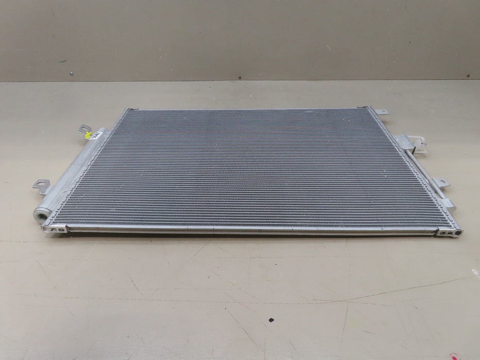 2019-2022 JEEP CHEROKEE FRONT A/C AIR CONDITIONING CONDENSER 68399028AB OEM