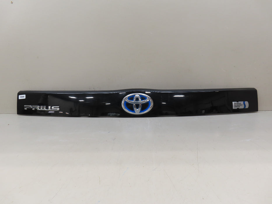 2010-2015 TOYOTA PRIUS HYBRID REAR TRUNK TAIL GATE LID MOLDING PANEL OEM