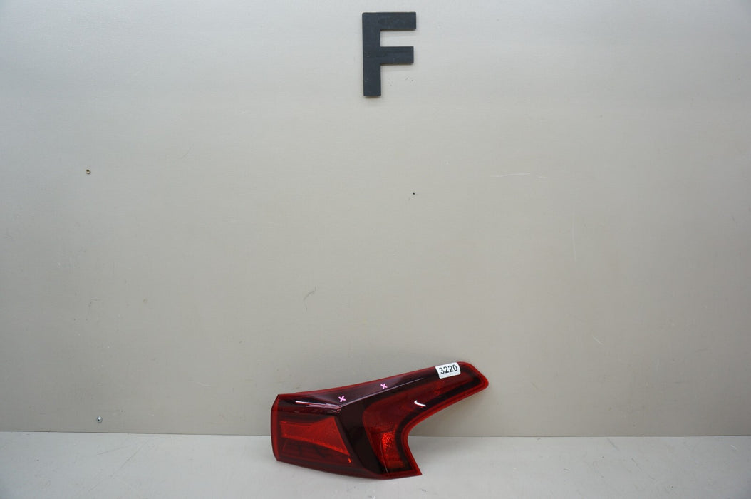 2019-2020 HYUNDAI SANTA FE REAR RIGHT PASSENGER SIDE TAIL LIGHT OEM