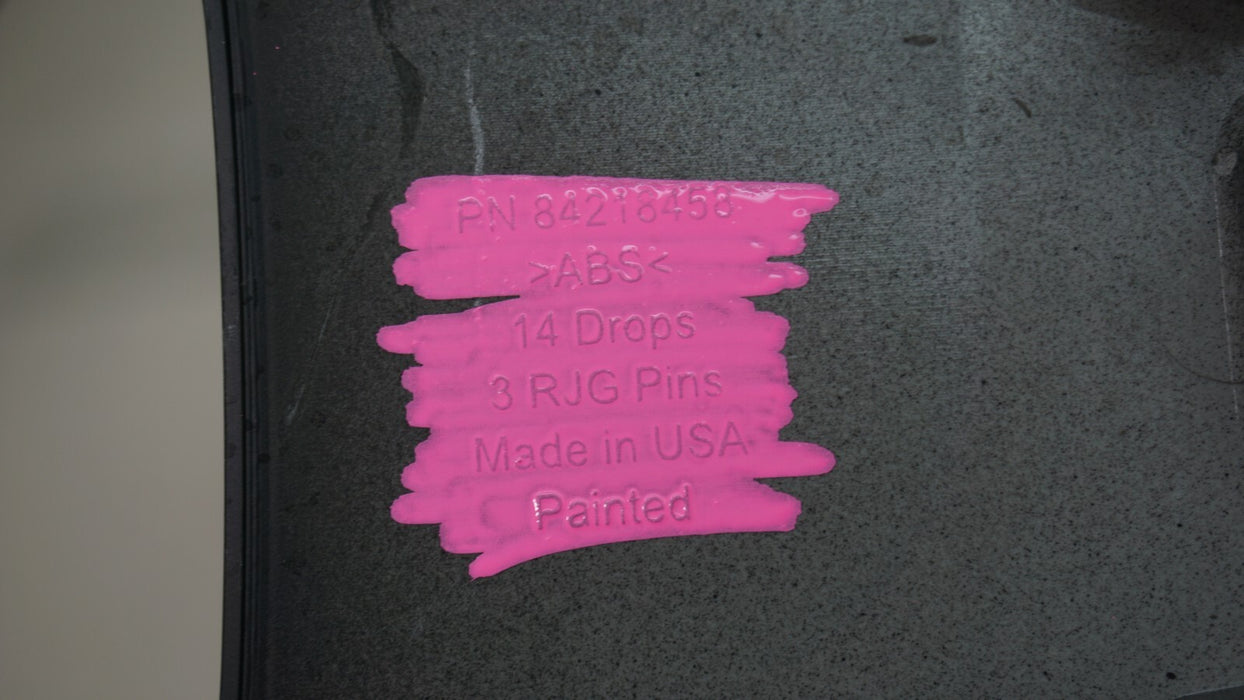 2019-2021 CHEVROLET SILVERADO 1500 FRONT CENTER GRILLE TRIM 84218458 OEM 2020