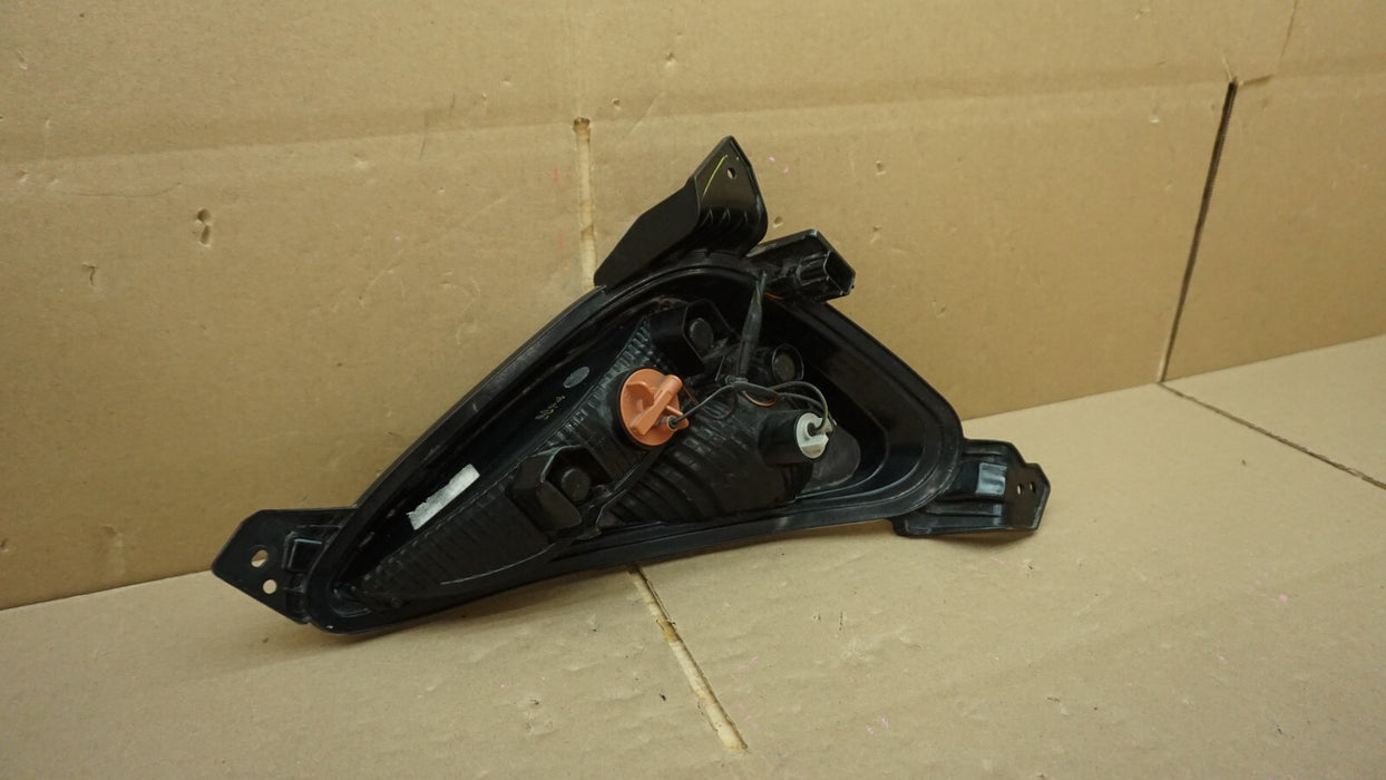 2019-2021 KIA FORTE FRONT LEFT DRIVER SIDE TURN SIGNAL FOG LIGHT OEM 92305-M7000