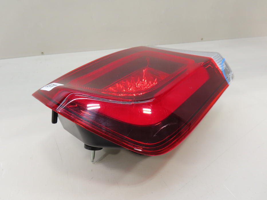 2015-2023 CHRYSLER 300 SRT LEFT DRIVER SIDE TAIL LIGHT OEM 68400331AA