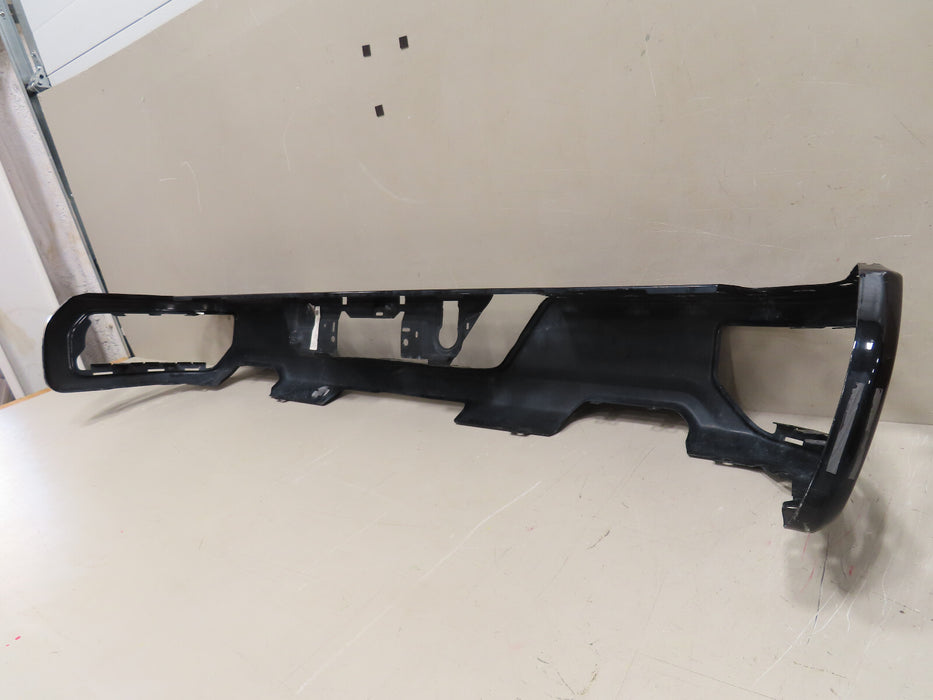 2019-2022 CHVEROLET SILVERADO GMC SIERRA 1500 REAR BUMPER COVER OEM 84520863