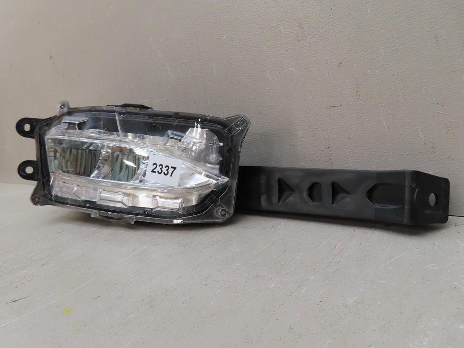 2015-2018 LEXUS NX200T NX300H F SPORT FOG LIGHT PASSENGER RIGHT LED OEM