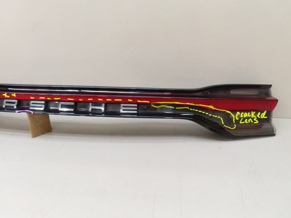 2019-2022 PORSCHE MACAN REAR CENTER TAIL LIGHT LED OEM 95B.945.208.L