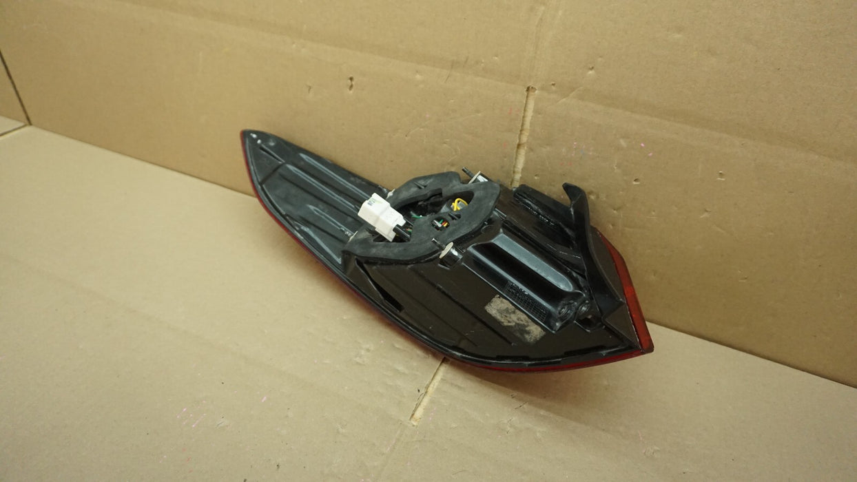 2015-2017 HYUNDAI SONATA REAR LEFT DRIVER SIDE TAIL LIGHT HALOGEN OEM 15 16 17