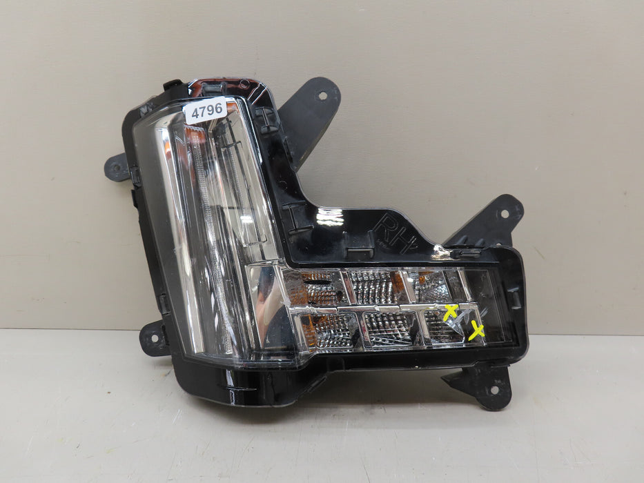 2015-2020 CADILLAC ESCALADE FRONT RIGHT PASSENGER SIDE FOG LIGHT LED OEM