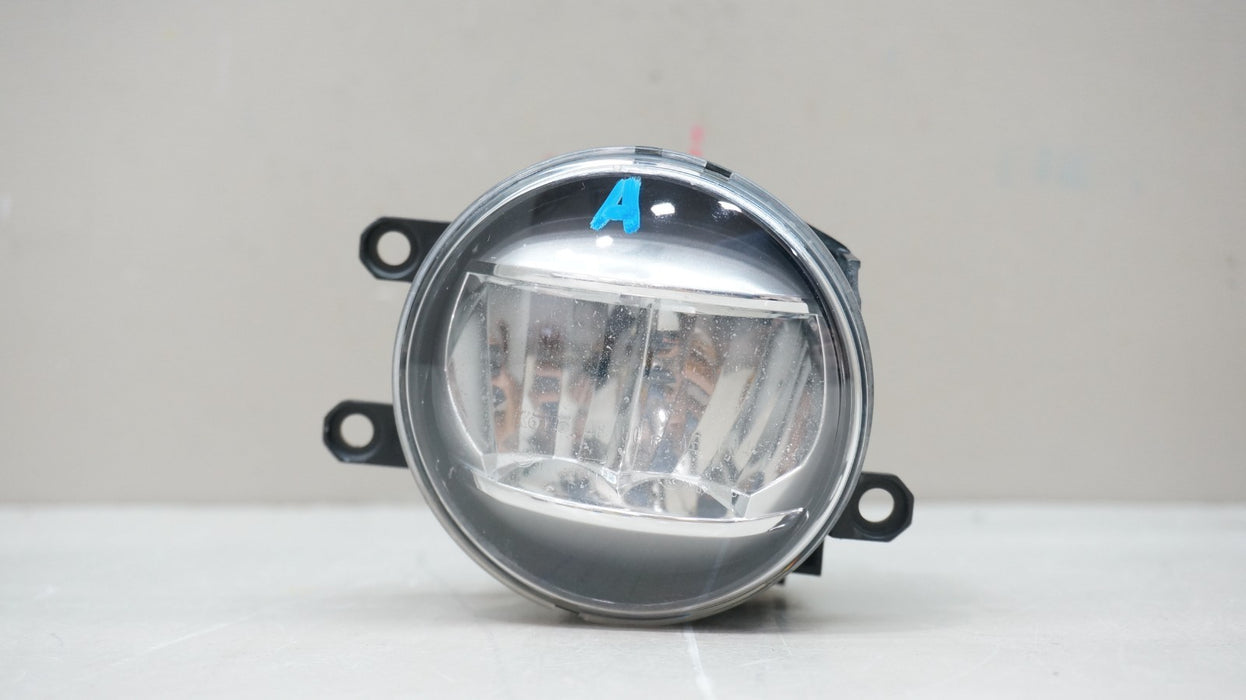 2014-2020 LEXUS RX IS ES FRONT RIGHT PASSENGER SIDE FOG LIGHT OEM