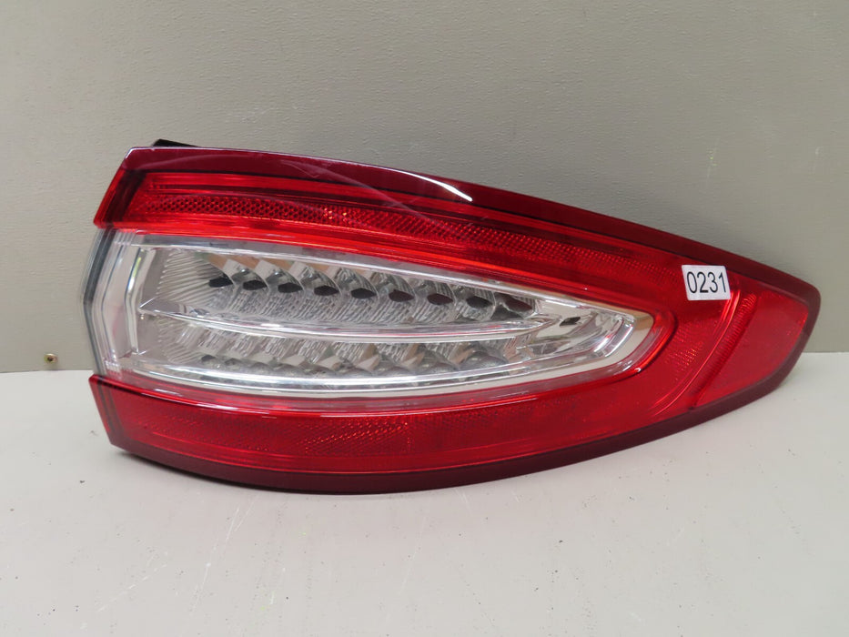 2013-2016 FORD FUSION REAR RIGHT PASSENGER SIDE LIGHT TAILLIGHT LAMP OEM