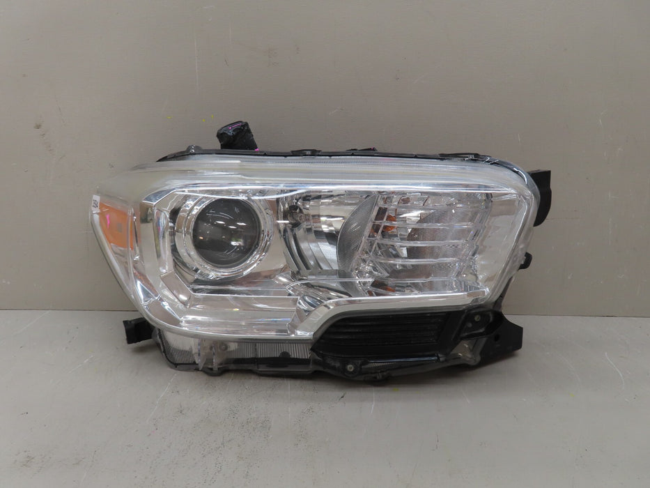 2016-2022 TOYOTA TACOMA FRONT LEFT DRIVER SIDE HEADLIGHT HALOGEN OEM