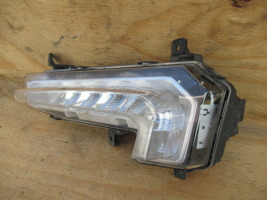 2016 - 2018 CHEVROLET MALIBU FRONT DRIVER SIDE FOG LIGHT LAMP LENS LED 16 17 OEM