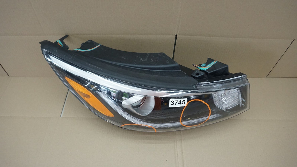 2019-2021 KIA SEDONA FRONT RIGHT PASSENGERS SIDE HEADLIGHT OEM